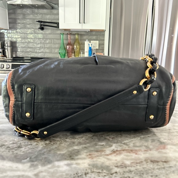 Marc Jacobs Authentic Smooth Leather Black/Tan Contrast Trim Safety Pin Bag - Picture 8 of 15